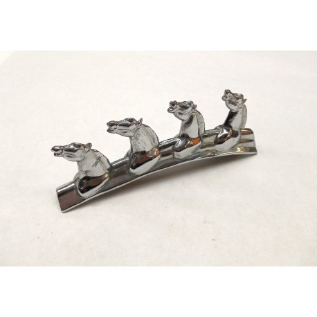 Emblema 4 cabezas caballos